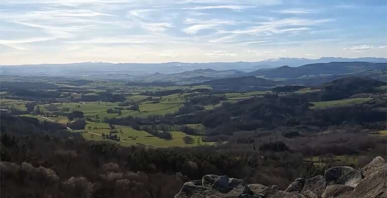 Randonnée autour du pic de la Garde : à la découverte d&rsquo;un petit volcan auvergnat